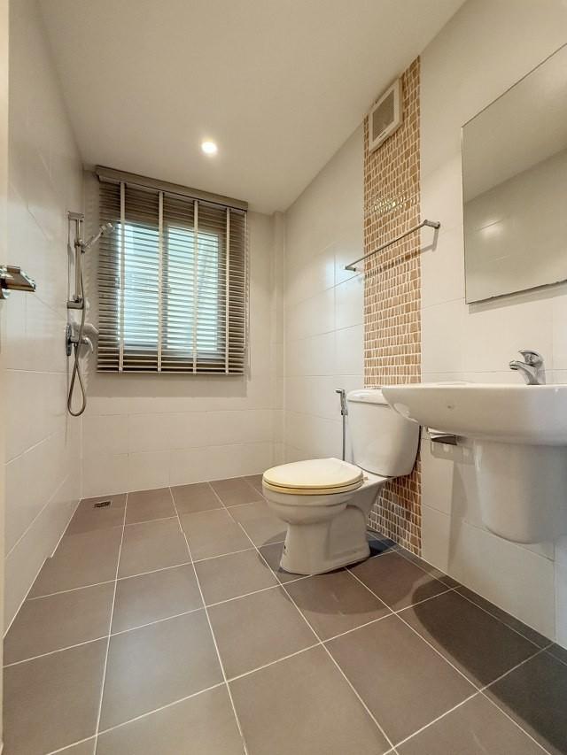 ขายบ้านเดี่ยวมือสองนนทบุรี โครงการ คาซ่าพรีเมี่ยม ราชพฤกษ์-พระราม 5 (Casa Premium Ratchaphruek-Rama 5) หลังมุม 3 ชั้น ใกล้รถไฟฟ้าสายสีม่วงสถานีบางพลู 10