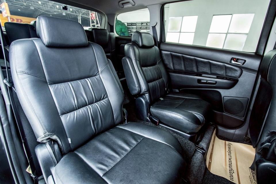 TOYOTA WISH 2.0 Q LIMITED 2005  10