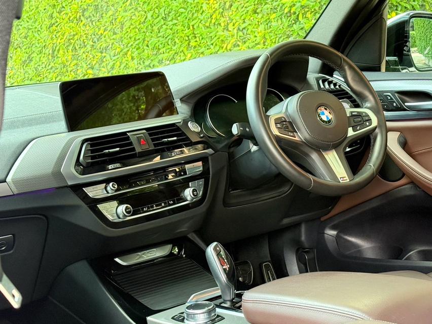 2020 BMW X3 20D MSPORT รถมือเดียวออกป้ายแดง รถวิ่งน้อย เข้าศูนย์ทุกระยะ ไม่เคยมีอุบัติเหตุครับ 12