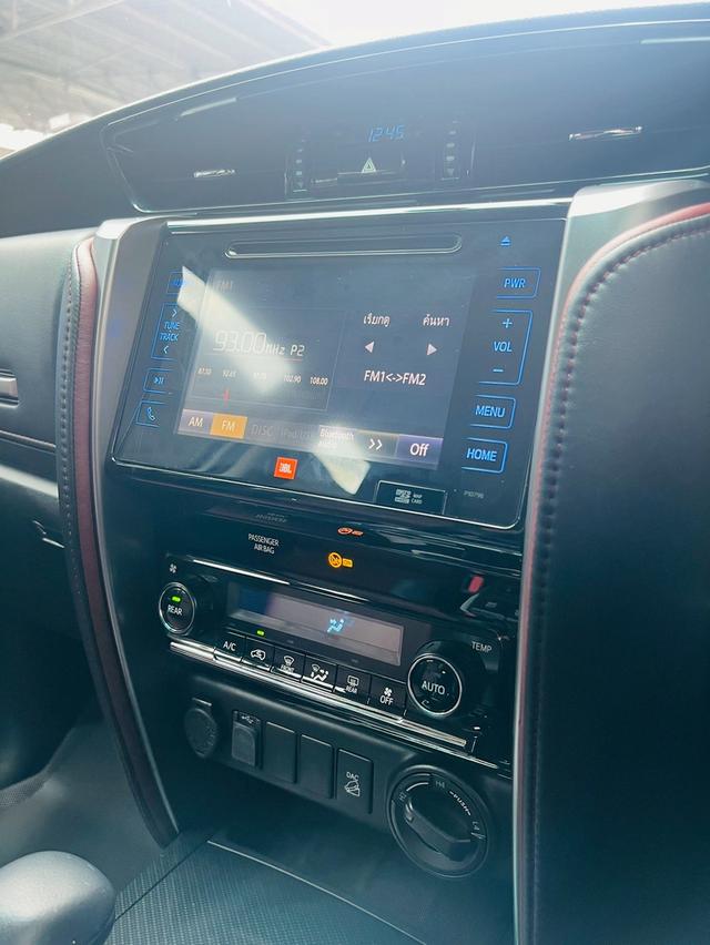 รหัสรถ NP5012 รถรุ่น : TOYOTA FORTUNER 2.8 TRDปี : 2018 12