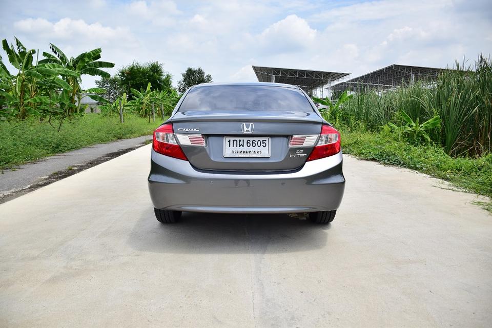 ฟรีดาวน์ / เพียง 259000 บาท / HONDA CIVIC FB ปี12จด 13 มือเดีย CD AIRBAG ABS/ แอร์จอ เบาะหนังแท้ไฟฟ้า /ครูสคอลโทล /ยางใหม่ โทร0957401229 ไอดีไลน์ UTBP 15