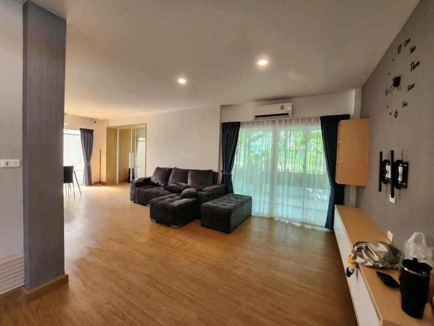 🏡 บ้านเดี่ยวสองชั้นในโครงการ ใกล้ตลาด ห้างสรรพสินค้า โรงพยาบาล #เมืองเชียงใหม่ ราคาเพียง 25,000 บาท/เดือน ✨ 清迈双层独栋别墅出租 2 卧室 3 卫生间 – 租金 25,000 泰铢/月 ✨ 9