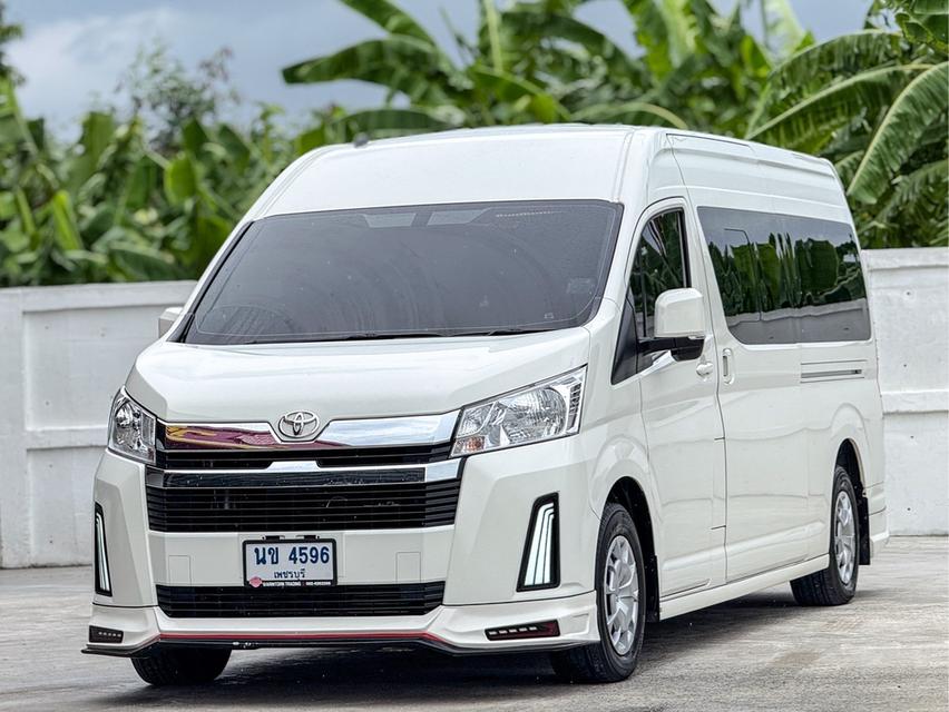 รหัสรถ WRT4596 2023 TOYOTA COMMUTER, 2.8 AT