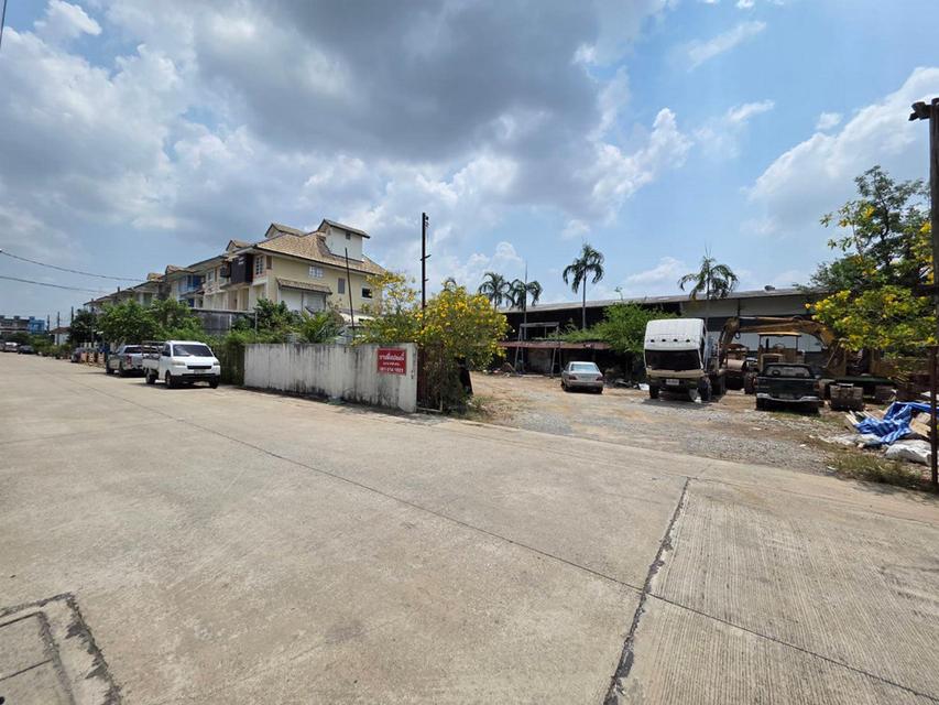 ขายที่ดินหน้ากว้าง 38 เมตร 244 ตารางวา ทำเลถนนสุขาภิบาล 5 (โซนวัชรพล-สายไหม) แขวงท่าแรง เขตบางเขน 2