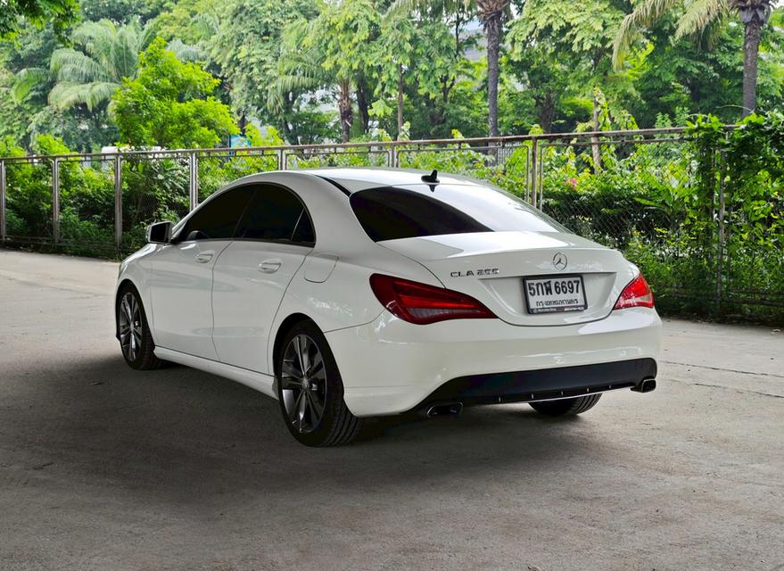 Mercedes Benz CLA 200 W117 ปี 2017