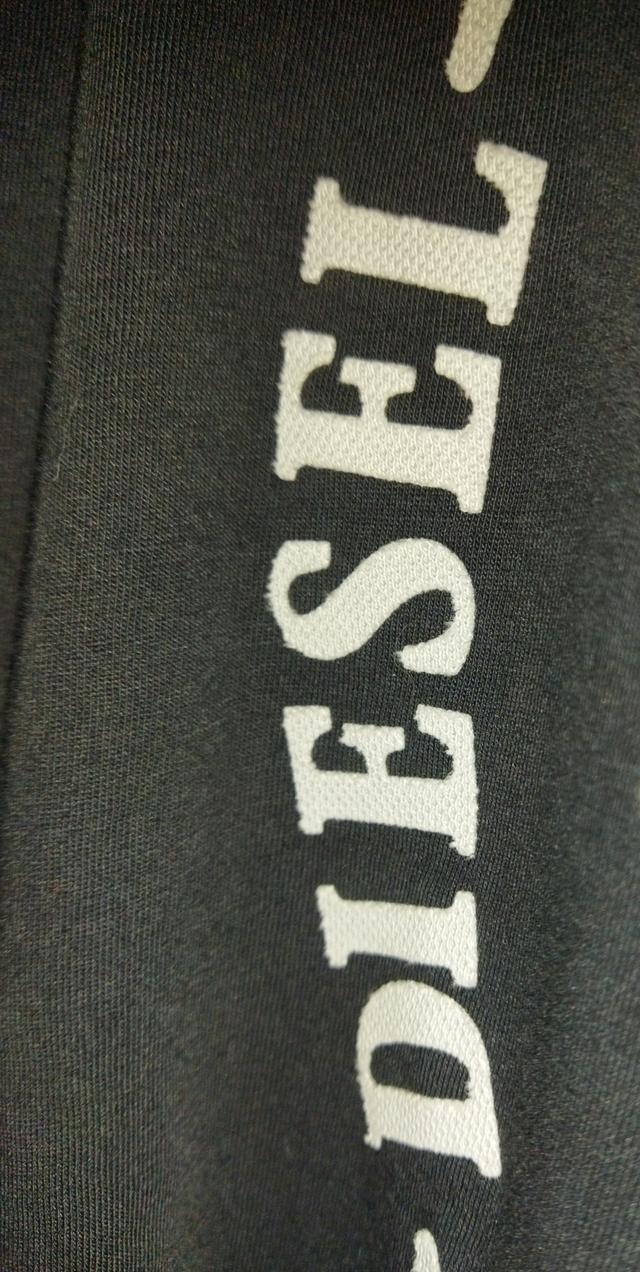 เสื้อยืด diesel โลโก้กำมะหยี่ สภาพ9/10 size M รูปที่ 4