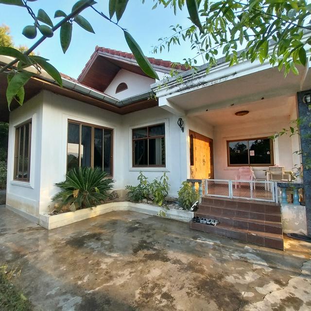 บ้านเดี่ยวพร้อมที่ดิน 1