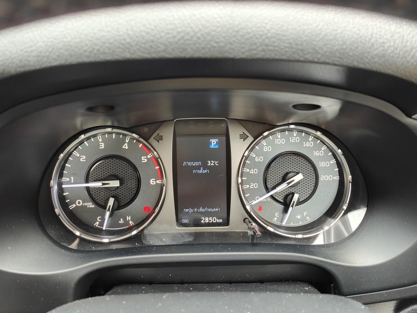 Toyota Revo 2.4 Mid Prerunner D-Cab AT ปี 2025 รูปที่ 6