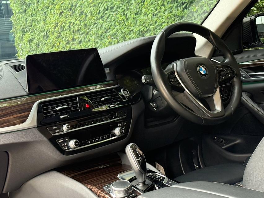 2020 BMW 530e G30 SPORTLINE รถมือเดียว 8X,XXX กม สภาพเหมือนรถใหม่ รถเข้าศูนย์ตรงระยะ ไม่เคยมีอุบัติเหตุครับ 12