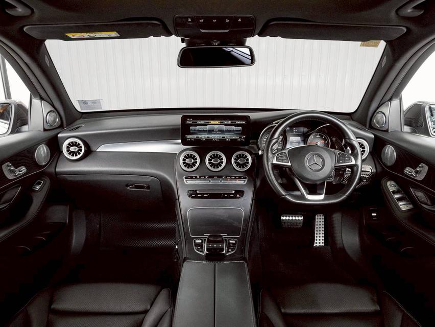 Mercedes Benz GLC 250d 4Matic AMG ปีจด 2017 13