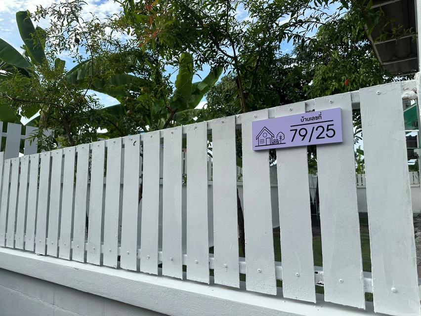 New Renovate Townhouse ร่มเกล้า ซอย 6 แปลงหัวมุม 34 ตรว 2 ห้องนอน 2 ห้องน้ำ 2 ที่จอดรถ  2.35 ลบ 1