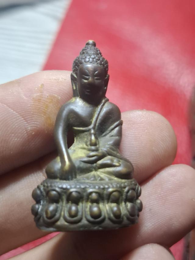 พระกริ่งวัดบวรนิเวศวิหารเนื้อนวโลหะ