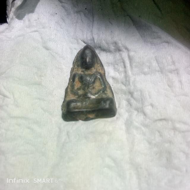 พระเชตุพน-หน้าโหนก( เนื้อชินเงิน) กรุวัดพระเชตุพน จังหวัดสุโขทัย