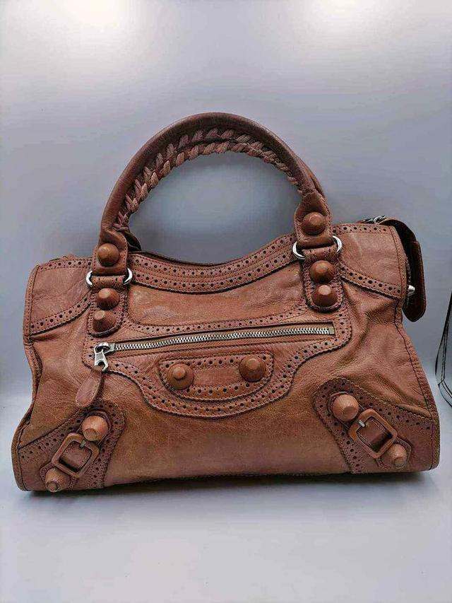 กระเป๋าแบรนด์เนม  Balenciaga Automne Leather 1
