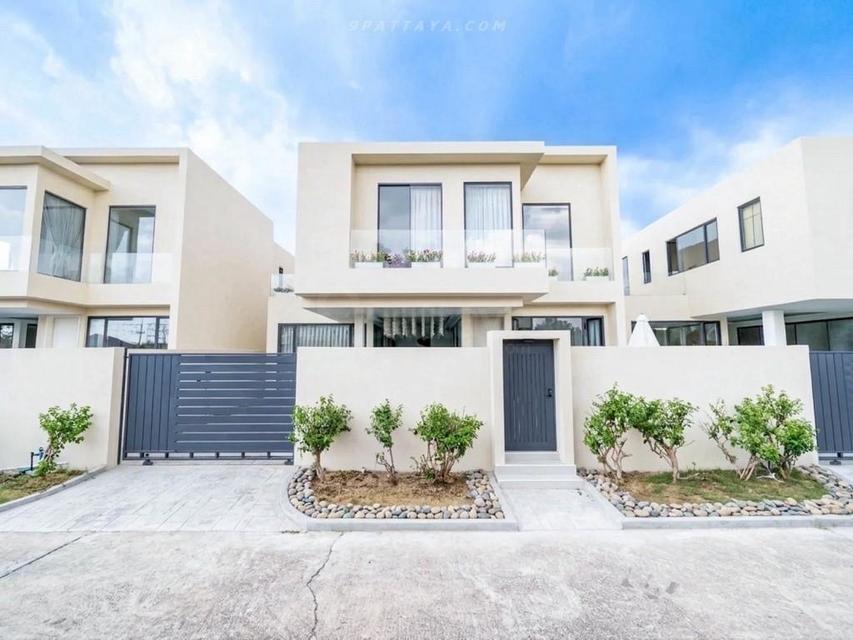 For Sale — Newly Built Pool Villa at Young Life Villa, Soi Siam Country ClubNewly built 2-storey pool villa for sale at Young Life Villa 2