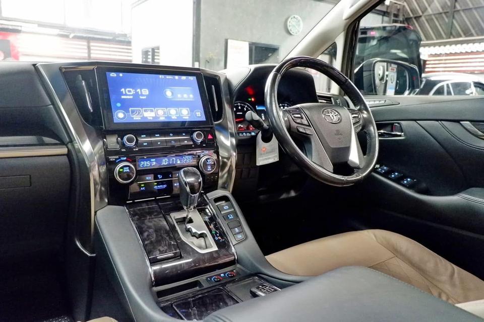 TOYOTA ALPHARD 2.5 SC Package ปี 2019 ไมล์ 150000 km 9