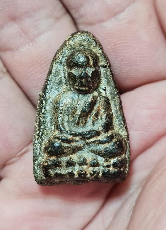 หลวงปู่ทวดวัดช้างไห้พิมพ์ใหญ่เนื้อว่าน