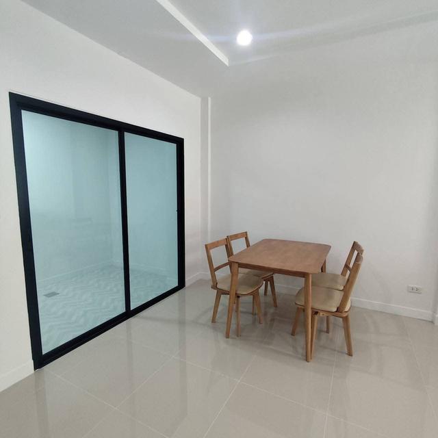 ขายบ้านทาวน์เฮ้าส์ 2ชั้น หมู่บ้านราชพฤกษ์ ลาดกระบัง-สุวรรณภูมิ ฉลองกรุง61  ถนนฉลองกรุง แขวงลำปลาทิว เขตลาดกระบัง กรุงเทพ 19