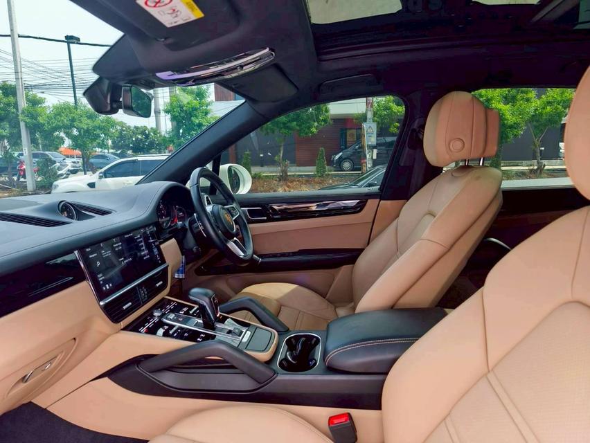 รหัสรถ KPV44 2023 PORSCHE CAYENNE 3.0 E-HYBIRD  13