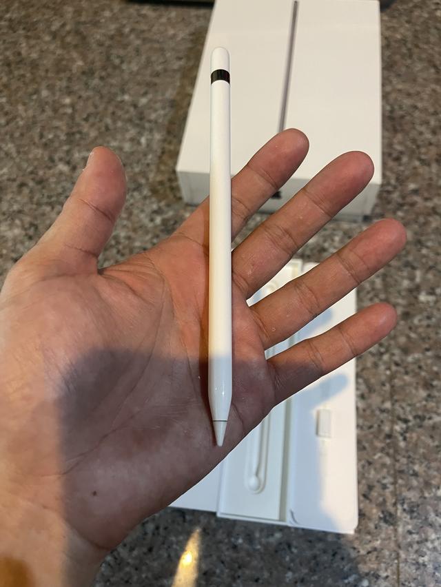 ขายApple Pencil ของแท้ยกกล่องอุปกรสำรองอยู่ครบสวยๆใช้งานดีทุกๆฟังชั่นถูกๆ 2