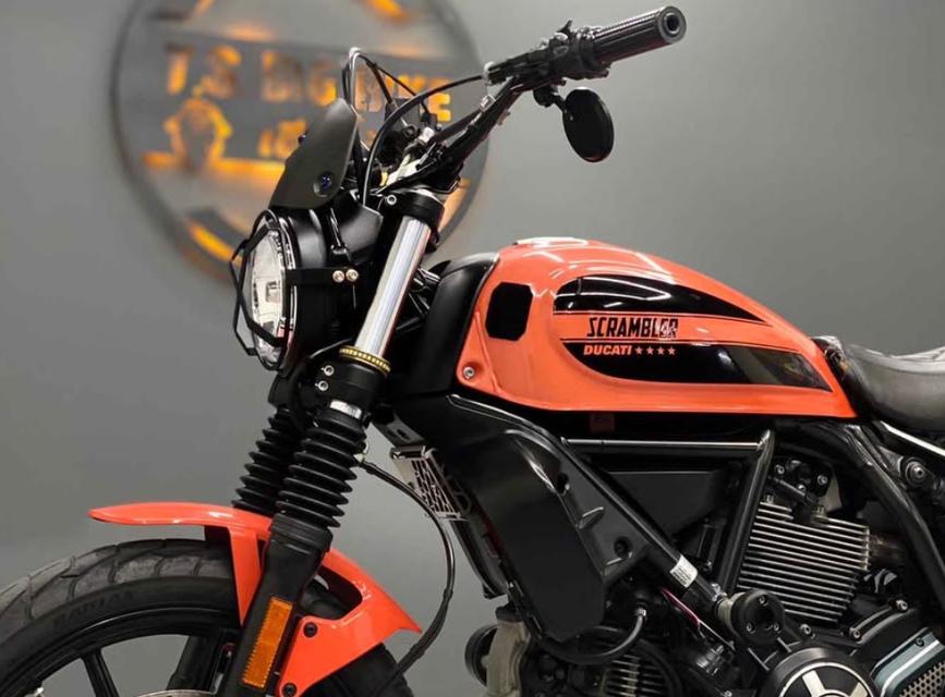 2016 Ducati Scrambler Sixty2 6