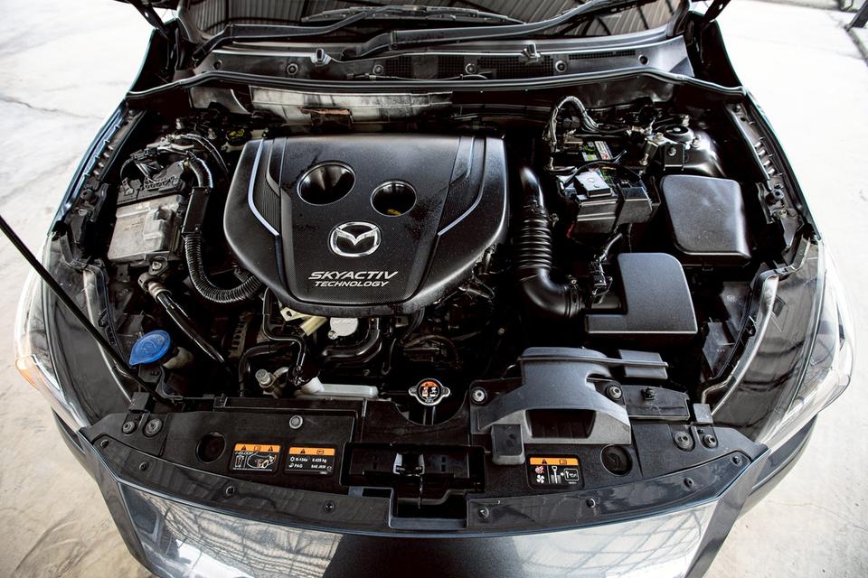 Mazda2 1.5 XD Highplus Sport ปี 2017 ดีเซล รุ่นท๊อป สีเทา มือเดียวป้ายแดง 12