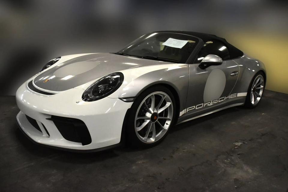 New Porsche 911 Speedster (MT)