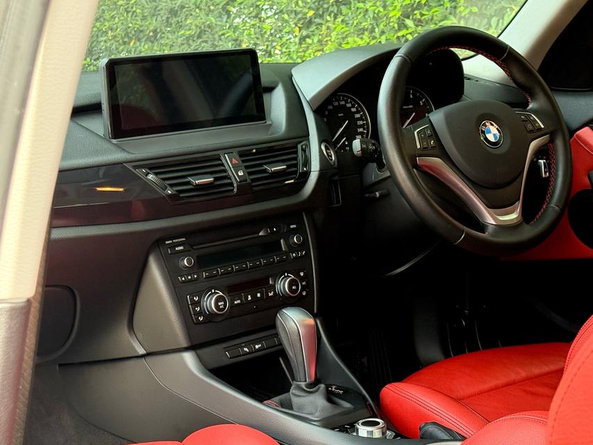 2015 BMW X1 SPORTLINE รถมือเดียวออกป้ายแดง รถวิ่งน้อย เข้าศูนย์ตรงระยะ รถไม่เคยมีอุบัติเหตุครับ 13