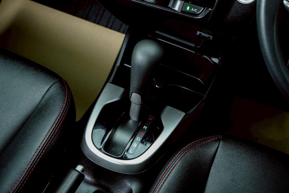 ไมล์ 30,xxx km. HONDA JAZZ 1.5 S AT 2022 รูปที่ 6