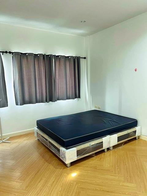 ให้เช่าบ้าน หลังมุม 2ชั้น 2นอน 2 น้ำ28 ตร.วา. พร้อมเฟอร์ฯ ตลาดไท 3 กม. ม.กรุงเทพ 900 ม. เครื่องซักผ้า ฟิวเจอร์พาร์ค รังส 2