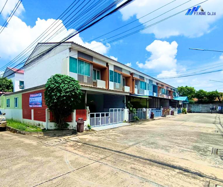 ขายทาวน์เฮ้าส์ 2 ชั้น หลังมุม โครงการ THE TRUST วงแหวน-ลำลูกกา 2