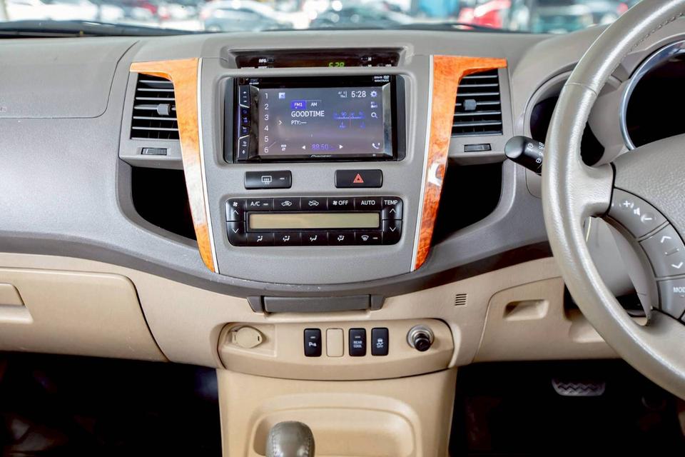 TOYOTA FORTUNER 3.0V สีน้ำตาล ปี 2009 เกียร์ออโต้  17