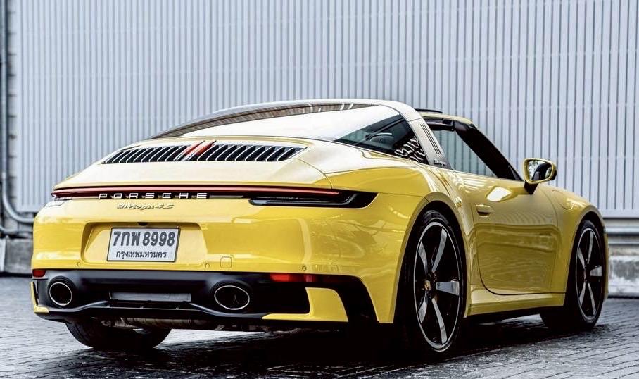 Porsche 911 Targa 4 (992) 2
