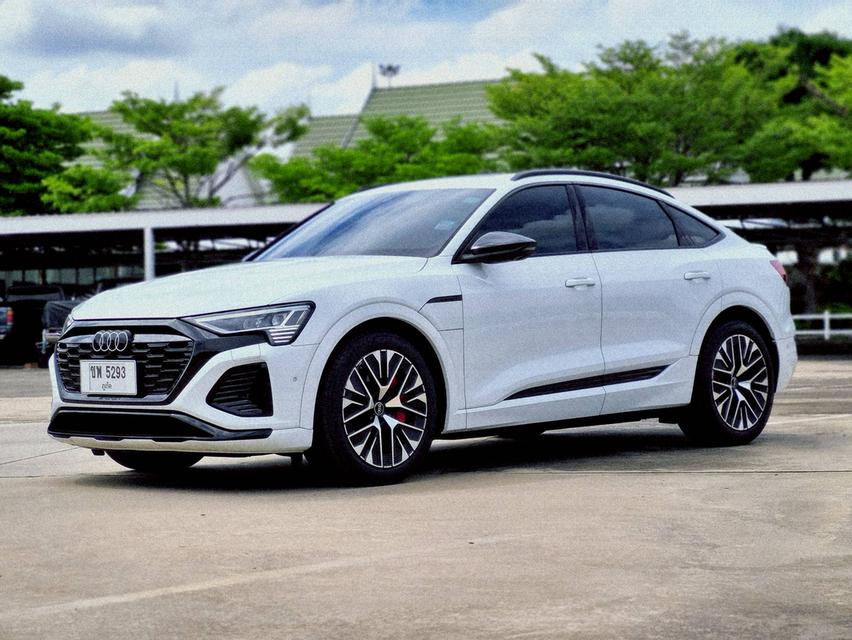 Audi Q8 Sportback E-Tron 55 Quattro [ S-Line Black Edition ] ปี 2025 ไมล์ 10,6xx km.