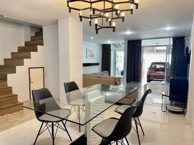 ให้เช่าทาวน์เฮาส์ 2 ชั้น สุขุมวิท 93 ใกล้ BTS บางจาก เฟอร์นิเจอร์และเครื่องใช้ไฟฟ้า พร้อมเข้าอยู่ เดินทางสะดวก 4