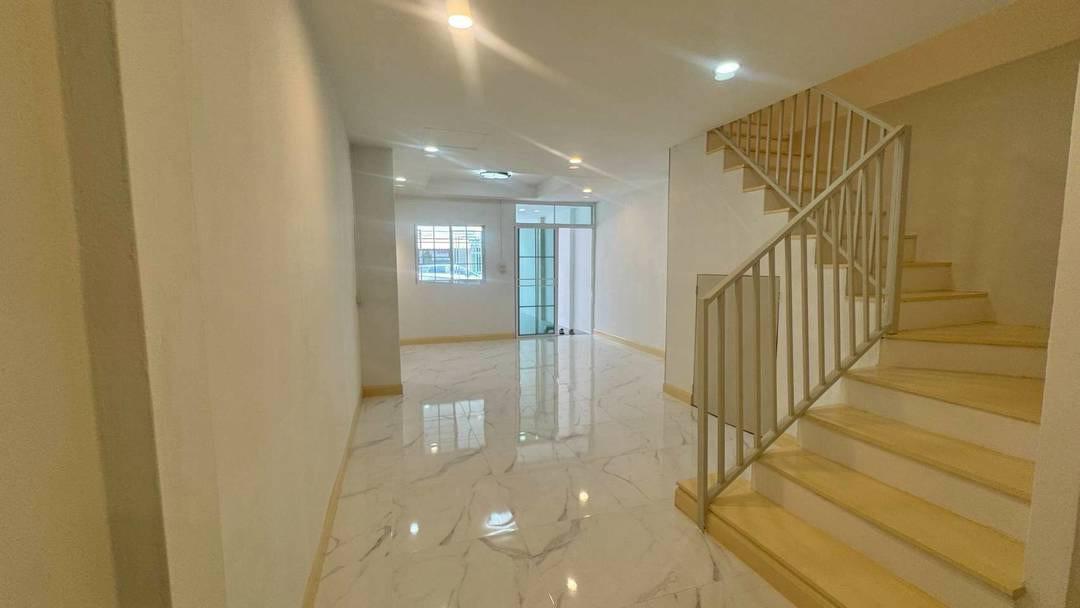 หมู่บ้านฉัตรณรงค์วิลล่า3 8