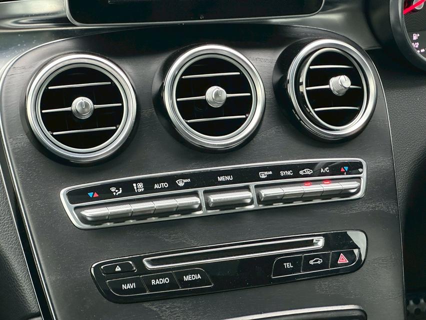 Benz Glc250d 4Matic ปี15 8