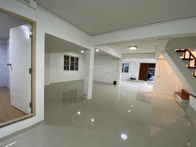 ให้เช่าบ้านเดี่ยว 2 ชั้น 45 ตรว. ถนนสุขุมวิท 105 (ลาซาล) ไม่มีเฟอร์นิเจอร์ ใกล้ bts แบริ่ง