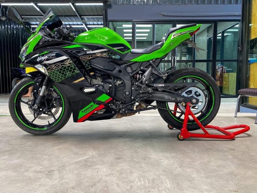 ส่งต่อรถสวย Kawasaki Ninja ZX-25R ปี 2021 3