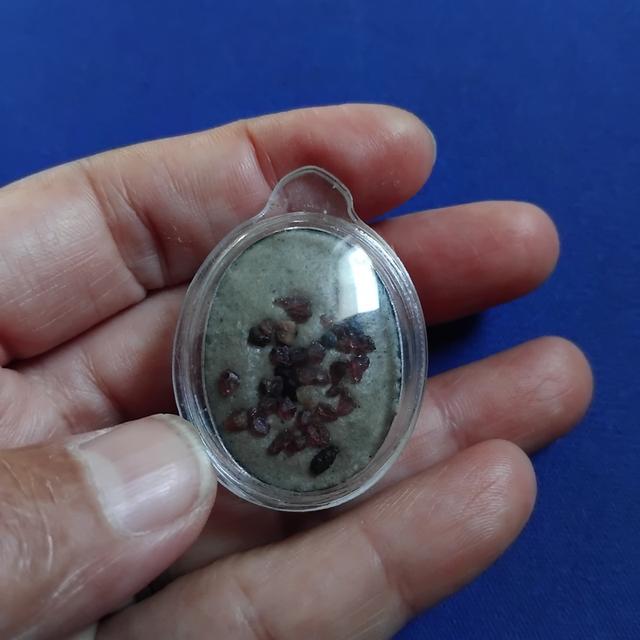 พระบ้านเก็บเก่า แม่ชีบุญเรือนเหลื่ยมเก่า