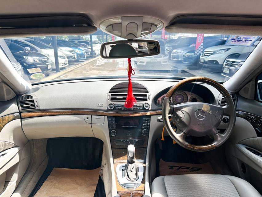 ขายรถ Benz E240 2.6 W211 Avantgarde Sedan ปี 2003 สีเทา เกียร์ออโต้ รูปที่ 16