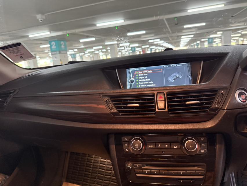 BMW X1 11