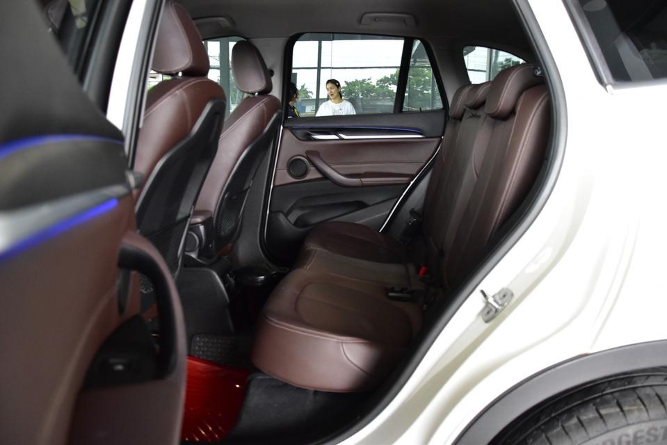 รหัสรถ TKG6226 BMW X1 2.0 sDrive20d xLine ปี 2021 12