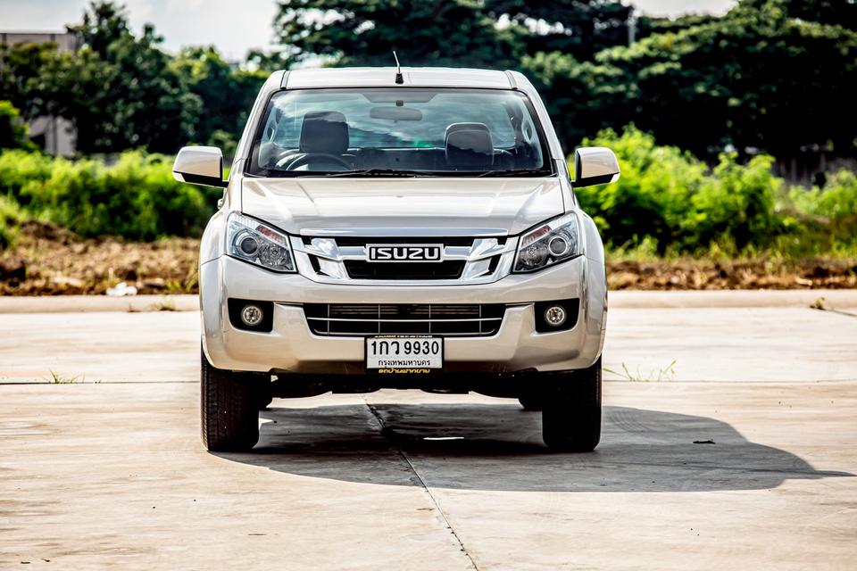 Isuzu D-Max Hi-Lander Cab4 2.5 VGS Z ท๊อป ปี 2013 เกียร์ธรรมดา 4 ประตู มือเดียวป้ายแดง 2