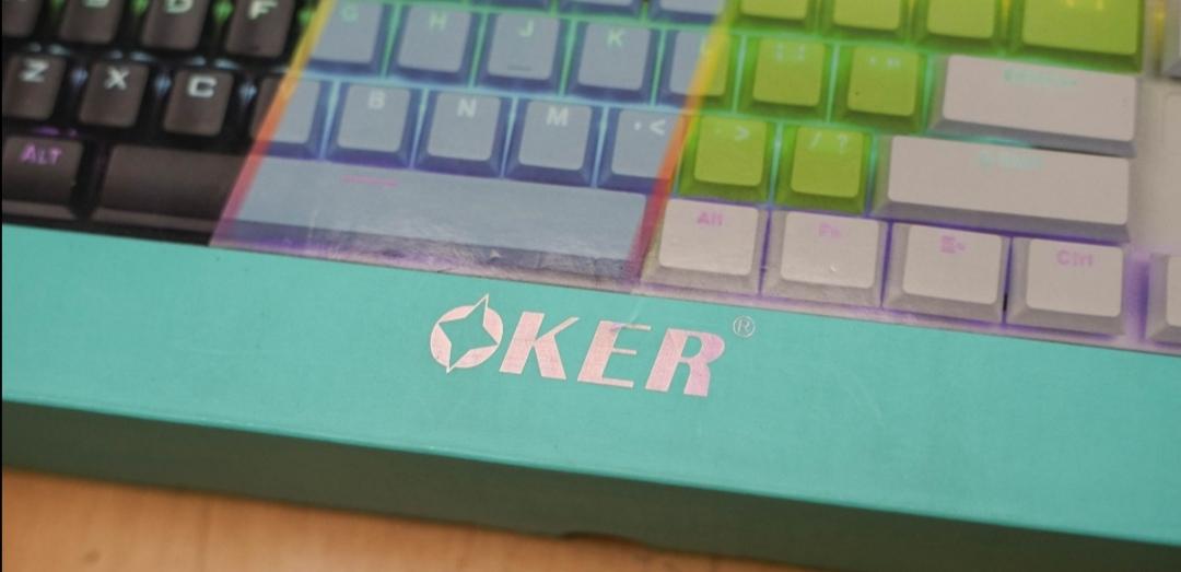 คีย์บอร์ดเกมมิ่ง Oker K425 (Blue/White)  3