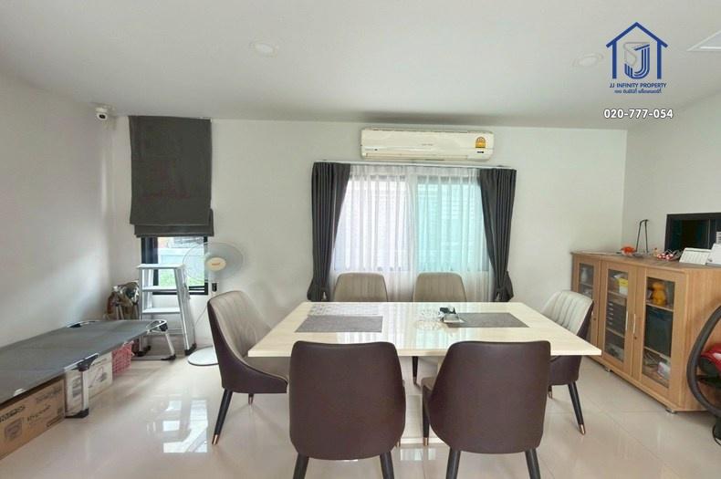 ขายบ้านแฝด 2 ชั้น หมู่บ้านบริทาเนีย บางนา-สุวรรณภูมิ กม.26  ถนนวัดบางบ่อ ใกล้มอเตอร์เวย์กรุงเทพ–ชลบุรี เมกาบางนา 8