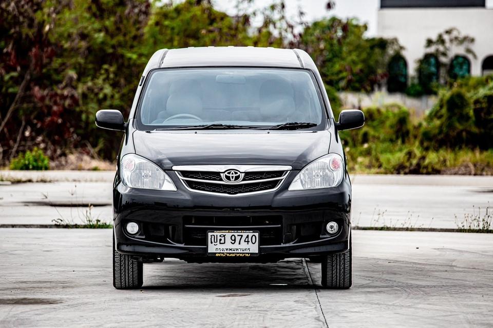 Toyota Avanza 1.5E ปี 2011 เกียร์ Auto 7 ที่นั่ง สีดำ สภาพดี