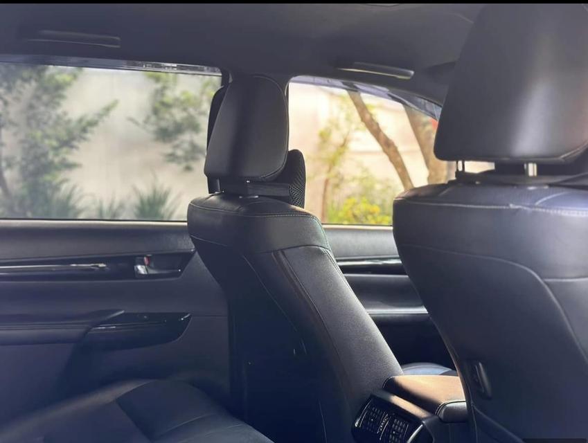 Toyota revo Rocco 4wd 2.8 ปี2019 14