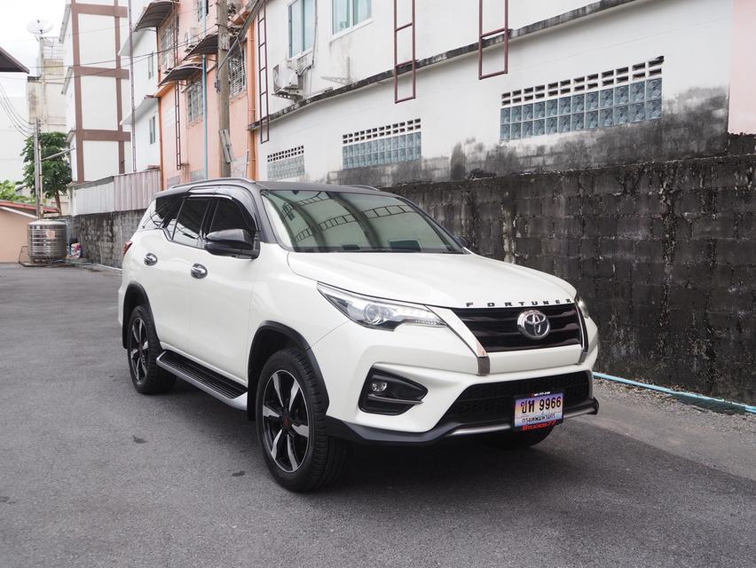 TOYOTA FORTUNER 2.8 TRD SPORTIVO BLACK TOP 2WD ปี 2020 2