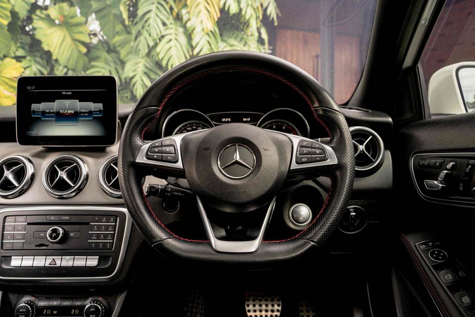 Mercedes-Benz GLA250 AMG Dynamic ปี 2018 ❤️‍🔥7หมื่น กม. ตัวท็อปงานดี เข้าใหม่แล้ววันนี้! พร้อมเข้าชมค่าา✨ 4